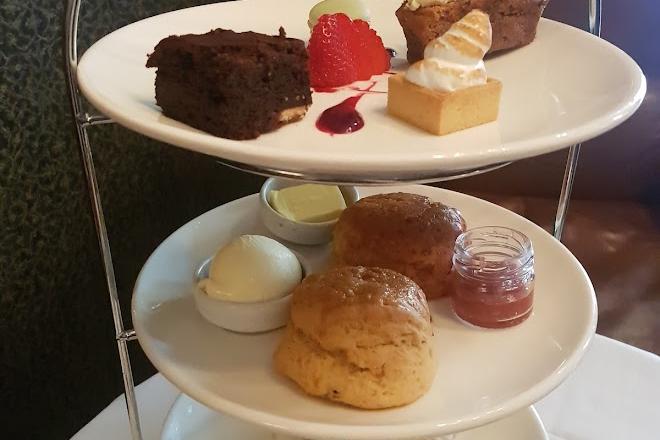 Afternoon Tea at Redwood Bar - Vermont Hotel